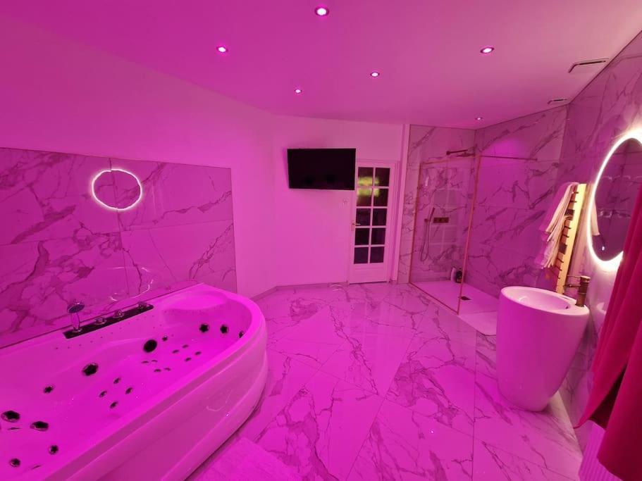Maison Chic Avec Jacuzzi Nogent Sur Oise Yaospa60 Exterior foto