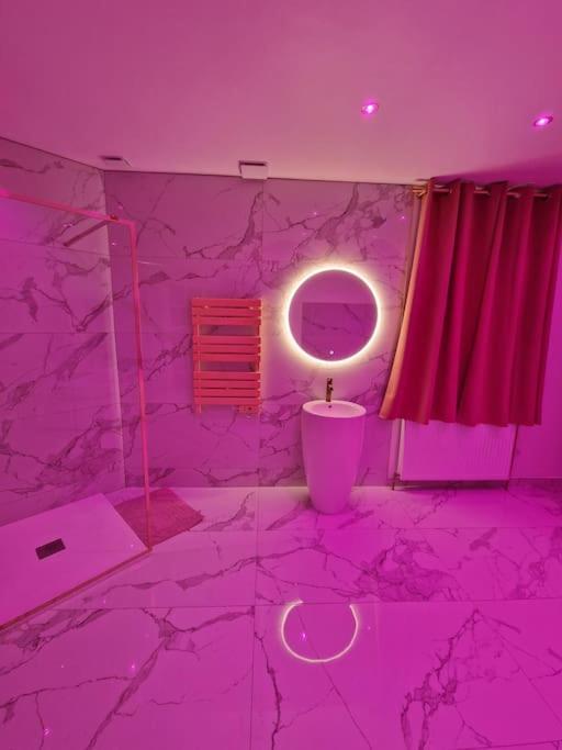 Maison Chic Avec Jacuzzi Nogent Sur Oise Yaospa60 Exterior foto